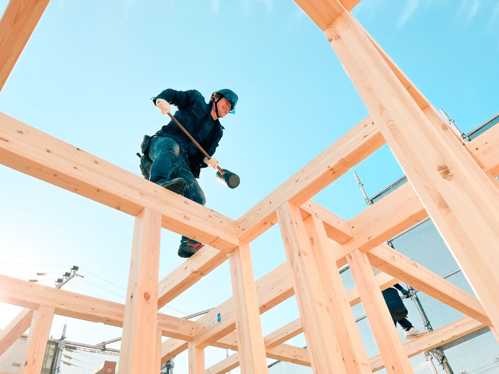 新卒応募も可能な『株式会社TKカンパニー』は従業員を求人中。東大阪市周辺で大工工事に挑戦しませんか？